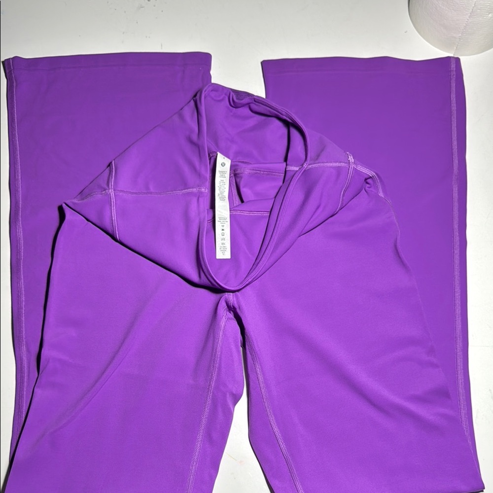 Lululemon Groove super high rise Wide flare leggings